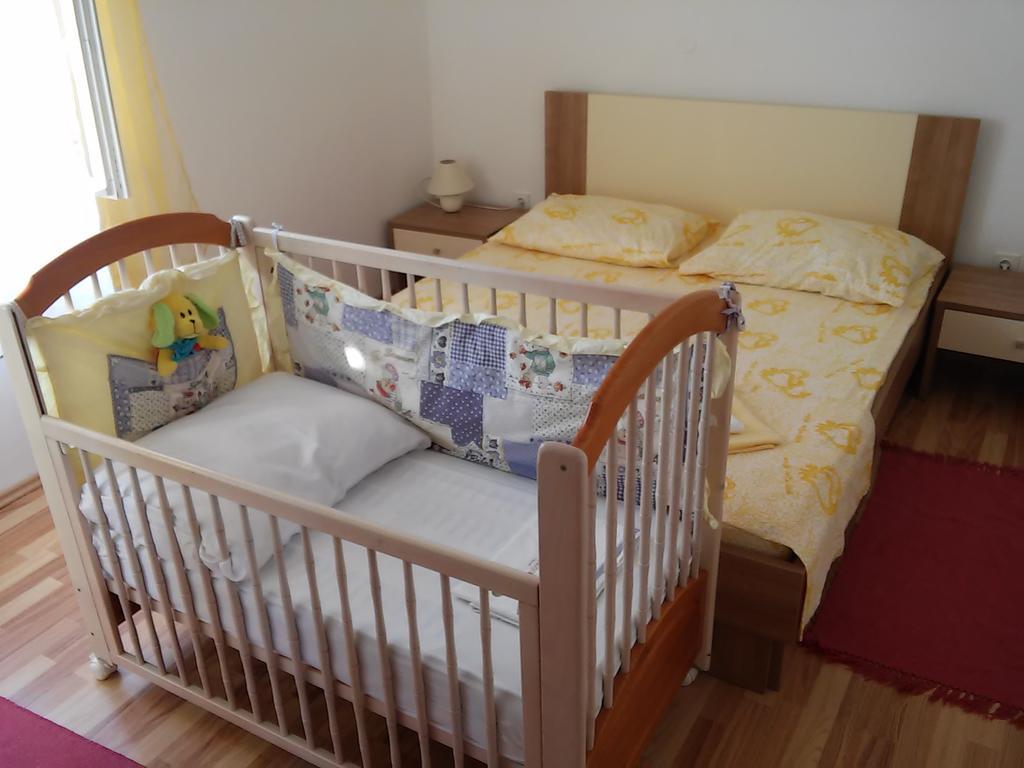 Apartment Karla Jadrtovac Rum bild